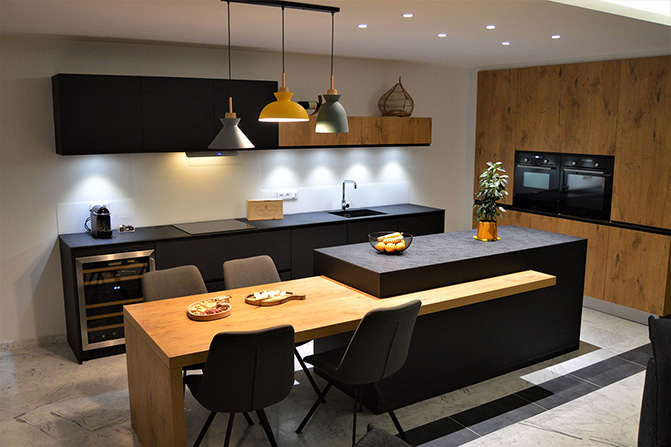 Cuisine noire et bois
