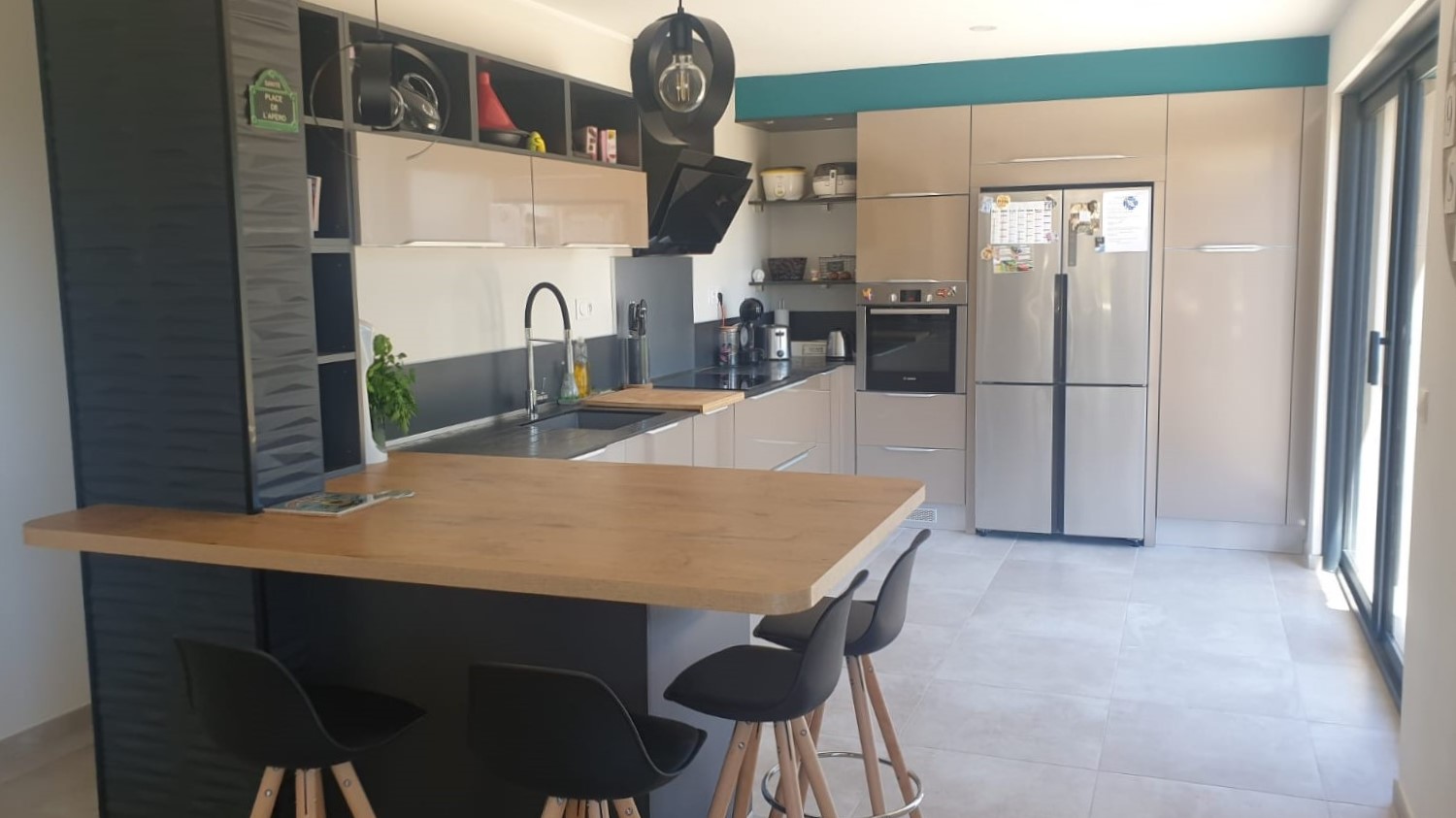 Cuisine moderne bleue