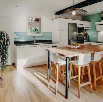 Cuisine blanche et bois