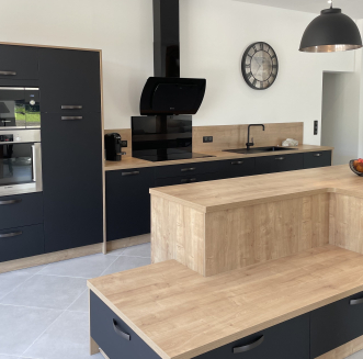 Cuisine noire et bois