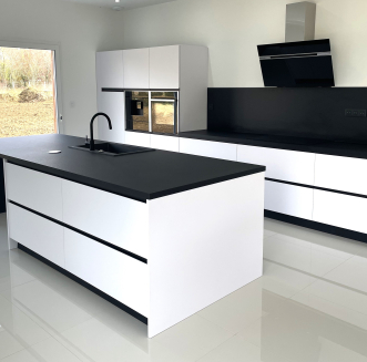 Cuisine blanche et noire
