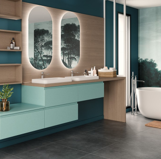 Salle de bain bleu et bois