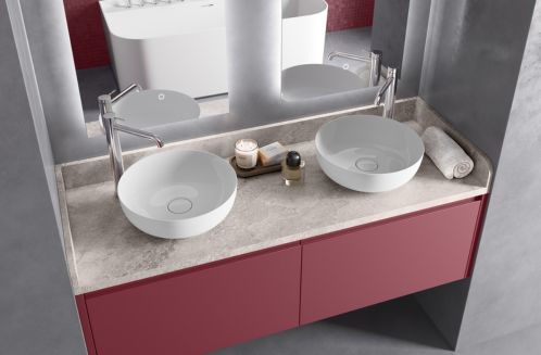 salle de bain rouge