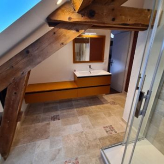 Salle de bain moderne bois
