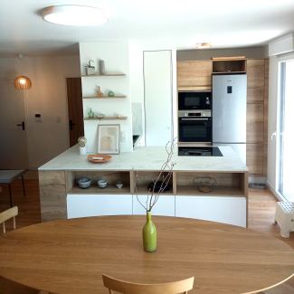 Cuisine blanche et bois