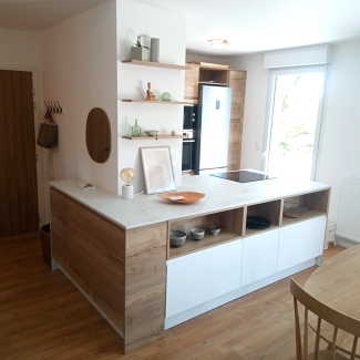 Cuisine blanche et bois