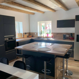 Cuisine noire et bois