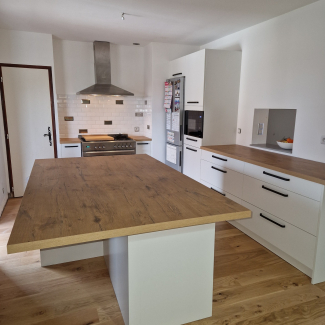 Cuisine blanche et bois