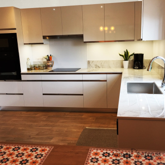 Cuisine blanche et beige