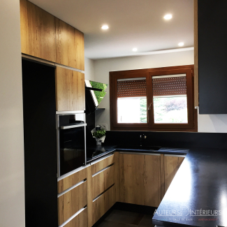 Cuisine noire et bois