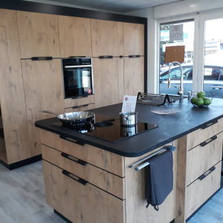 Cuisine en bois avec ilot