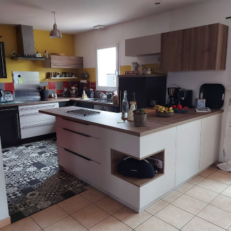 Cuisine blanche et bois