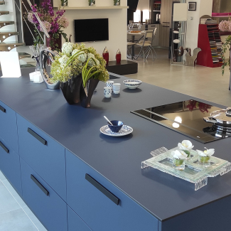 Ilot central bleu