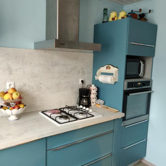 Cuisine bleue brillante