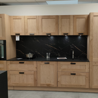 Cuisine linéaire en bois