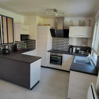 cuisine noire et blanche