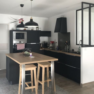cuisine noir et bois