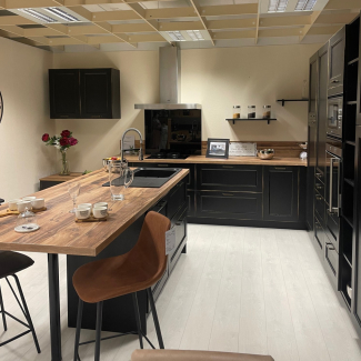 Cuisine noire et bois