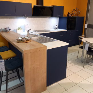 Cuisine bois et couleurs