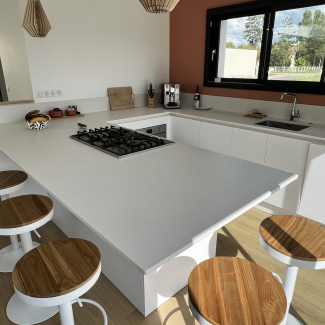Cuisine blanche avec ilot 
