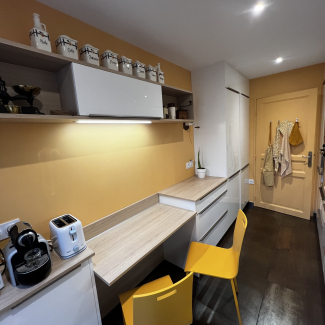 Petite cuisine blanche
