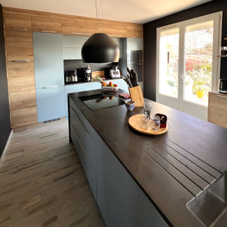 Cuisine bleue et bois