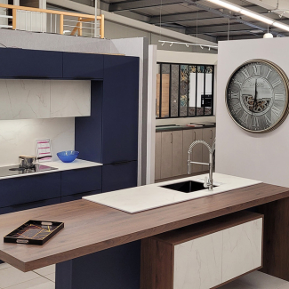 Cuisine moderne bleue et bois