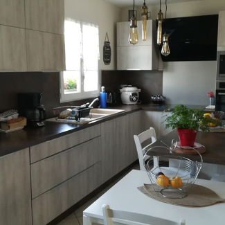 cuisine béton et décor bois