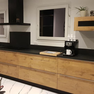 Cuisine noire et bois