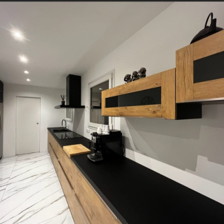Cuisine noire et bois